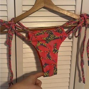 Tie Side Moana Bottoms Medium